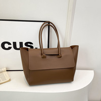 Nouveau Sac Fourre-tout Élégant Grande Capacité pour Femme, Sac à Main de Luxe de Créateur, Sac de Shopping et de Voyage avec Rabat, Sac Tendance