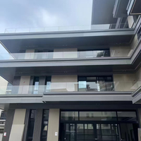 Système moderne intérieur/extérieur de garde-corps en verre à canal en U en alliage d'aluminium sans cadre pour terrasse, escalier et centre commercial avec taille personnalisée