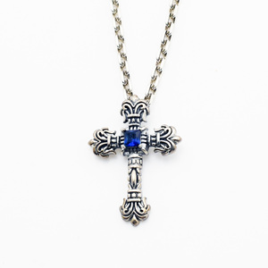 Pendentif croix Viking rétro en forme de cœur, croix rustique, pendentif en argent, croix florale - Product Image 1