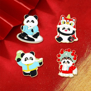 Broche de Panda de Estilo Chino con Tendencia Nacional, Diseño de Panda Gigante de Ópera, Tai Chi, Danza del León y Malabares, con Técnica de Esmaltado por Goteo - Product Image 1