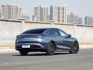 2025 BYD Seal 07DMI sedán eléctrico híbrido enchufable de lujo de tamaño mediano de largo alcance 70km 125km opciones nuevo modelo nuevo vehículo de energía - Product Image 2