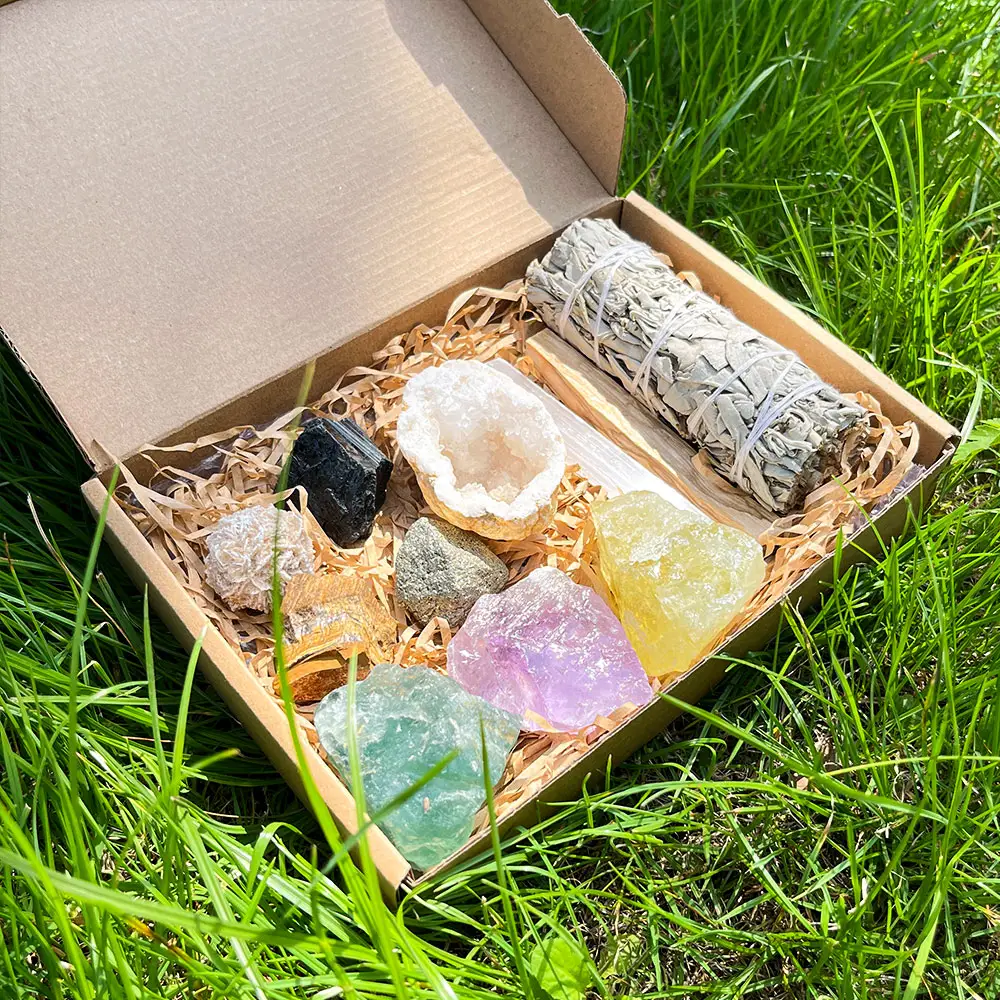 11 PCS Raw Crystals And Minerals Sage Smudging Kit Quartz Geode Amethyst Pyrite Tourmaline Spiritual Stones Gift Set