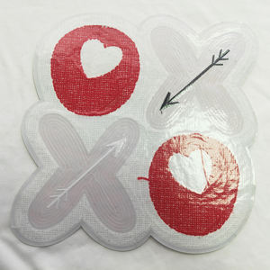 Fábrica personalizada al por mayor Día de San Valentín brillo lentejuelas gran chenilla toalla bordado XOXO hierro en parches para ropa - Product Image 3
