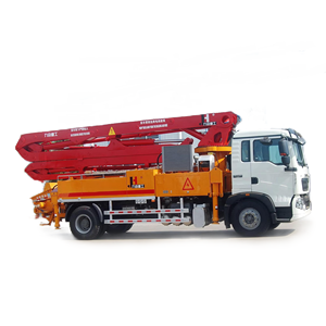 Camion pompe à béton JH30-M 30m pour terrains complexes et construction en montagne à distance, offrant un débit de béton efficace et robuste - Product Image 1