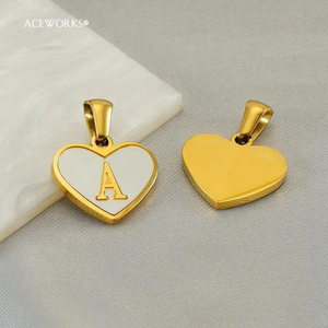 Colgante con Inicial en Forma de Corazón |   Colgante de Letra Inicial Personalizado de Acero Inoxidable de 16 mm con Baño de Oro PVD de 18K para Fabricación de Joyería DIY - Product Image 5