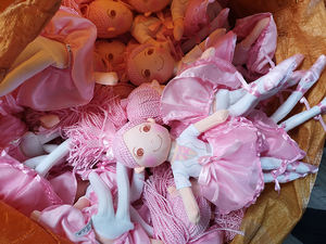 دمية باليه صغيرة مخصصة من الشركة المصنعة الأصلية، لعبة قطيفة للفتيات بكمية طلب أدنى منخفضة، ناعمة 100% قطن PP، حجم قابل للتخصيص، اصنعها بنفسك - Product Image 3