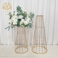 Nouveaux accessoires de décoration de mariage, vases à fleurs plaqués or pour les arrangements floraux de table