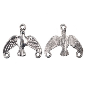 Conector Religioso del <span class=keywords><strong>Espíritu</strong></span> <span class=keywords><strong>Santo</strong></span> en Forma de Paloma, Dije de Rosario de Aleación de 3 Orificios para la Fabricación de Joyería Católica - Product Image 3