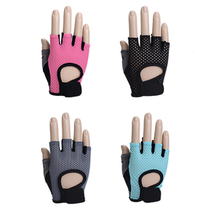 Gants de sport en polyester colorés pour la musculation et le cyclisme, caractéristiques de protection confortables pour les sports d'été, gants de vélo - Product Image 2