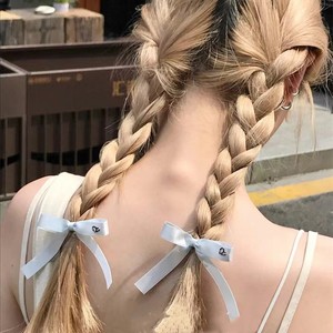 Accesorio original para el cabello con lazo al estilo japonés en negro, blanco y gris, en varios tamaños, incluyendo pinzas de pico de pato. - Product Image 3