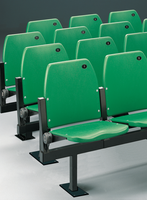 Fabriqué en Italie, marque CETA, surface en plastique durable à effet gaufré, siège ergonomique inclinable, dispositif à ressort automatique, certifié EN 12727