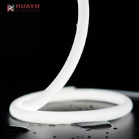 D13 Bande lumineuse néon flexible en silicone ronde à large angle qui illumine les courbes, définit les bords et transforme l'espace – Conçue pour les architectes