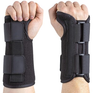Soporte de <span class=keywords><strong>muñequera</strong></span> <span class=keywords><strong>para</strong></span> túnel carpiano SPORT con 2 correas y estabilización de férula de metal, ayuda a aliviar <span class=keywords><strong>la</strong></span> artritis por <span class=keywords><strong>tendinitis</strong></span> # - Product Image 1