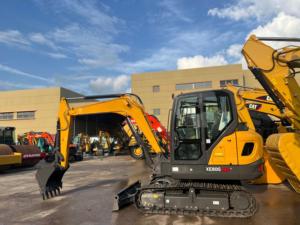 Mini-excavatrice XE60G PRO neuve et économique, faible consommation de carburant, ligne hydraulique auxiliaire pour cabine climatisée spacieuse. - Product Image 1