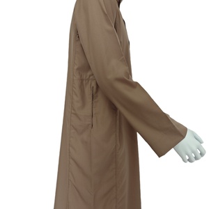 Abito Arabo di Alta Qualità in Stile Saudita con Maniche Semplici e Colletto Alto per Ragazzi, Ideale per la Primavera - Product Image 5