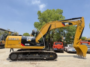รถขุดตีนตะขาบ CAT 323D มือสอง ยี่ห้อ Caterpillar ขนาดกลาง ใช้ระบบไฮดรอลิก สำหรับงานก่อสร้าง - Product Image 5