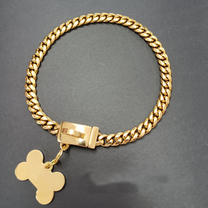 ปลอกคอสุนัขแบบ Cuban Link ขนาด 10 มม. ทำจากสแตนเลสสตีลสีทองหรูหรา พร้อมตัวล็อคกันน้ำอย่างปลอดภัย และป้ายห้อยคอรูปกระดูก - Product Image 3