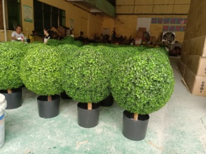 Venta al por mayor Topiary Ball Artificial Boj Ciprés Artificial Milan Grass Ball Topiary <span class=keywords><strong>Bola</strong></span> de plástico realista - Product Image 2