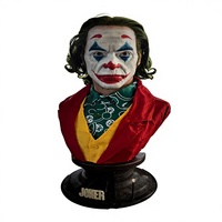 Statue de buste du Joker hyper-réaliste avec vêtements en tissu et effet peau en silicone, objet de collection pour man cave en résine