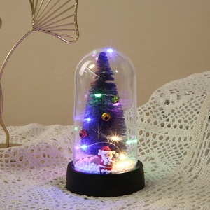 TC Wholesale Led Lights <span class=keywords><strong>Santa</strong></span> Elk Bonhomme de neige Poupées Cadeaux de Noël Décorations Fournitures PVC Arbre de Noël dans un dôme en verre - Product Image 5