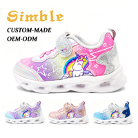 Logo personnalisé Baskets pour enfants Fabricant Mignon motif de dessin animé coloré Semelle lumineuse LED Filles Chaussures de sport décontractées