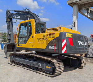 Excavatrice sur chenilles Volvo EC210BLC d'occasion, 21 tonnes, d'origine, en bon état, à vendre - Product Image 5