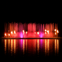 Fontaine créative d'extérieur personnalisée avec intégration eau-feu, fontaine musicale à jets de feu et d'eau dansante pour parc