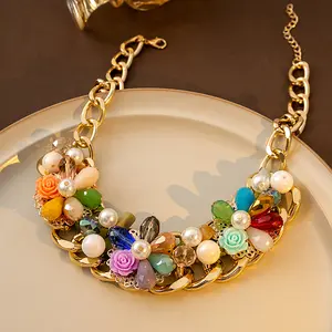 Europa e Stati Uniti collana di gioielli di perle di fiori di lusso leggero clavicola catena accessori moda