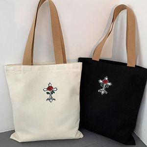 Patch brodé thermocollant Crucifix à la mode avec rose pour la décoration de vêtements et sacs - Product Image 3