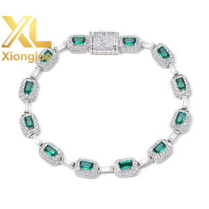 Bague Chevalière de Luxe Plaqué Or 18K, Entièrement Sertie de Diamants Ronds et de Zircons Brillants, Style Hip-Hop, pour Hommes et Femmes, Vente en Gros - Product Image 6