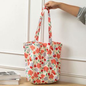 Sac fourre-tout en polyester avec impression par sublimation de fleurs, logo personnalisé, fourni directement par l'usine - Product Image 2