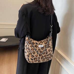 Sac à main rétro imprimé léopard, sac à bandoulière en peluche douce, sac à main pour femmes, mode automne et hiver - Product Image 6
