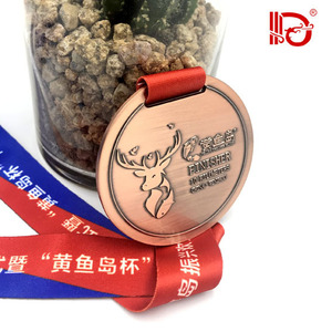 Custom Zinc Alloy Metal Engraved Marathon Finisher Medal With <b>Red</b> <b>Ribbon</b> For Sports Events And Commemorative Gifts - Product Image 1