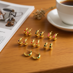 Orecchini irregolari in acciaio inossidabile con borchie color oro per gioielli da donna alla moda - Product Image 3