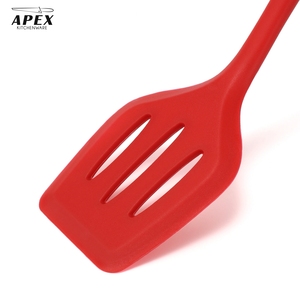 Espátula ranurada pequeña y ecológica de silicona de la marca APEX para tortitas de huevos de pescado y más - Product Image 3