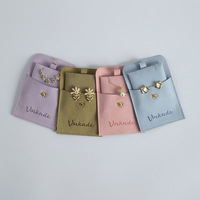 Pochette à bijoux en microfibre imprimée en gros, sac à boutons en velours avec insert, pochette d'emballage pour colliers et boucles d'oreilles, logo personnalisé