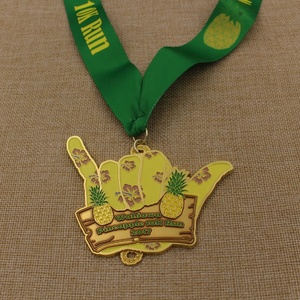 Alta qualità scava fuori La medaglia da corsa Parc La fondotinta in bronzo argento dorato con Sneaker - Product Image 5