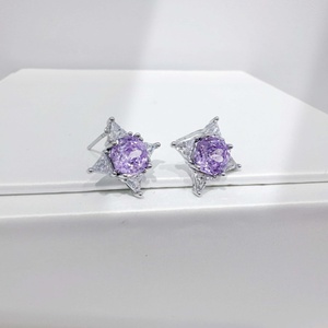 Pendientes clásicos de plata de ley 925 con forma de estrella, amatista, circonita cúbica rosa en forma de flor y piedra tallada en rosa. - Product Image 1