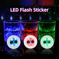 Sous-verres LED personnalisables Lumières colorées Autocollant de bouteille moderne Club de whisky Fête Fournitures de fête haut de gamme Cadeaux Faveurs de fête
