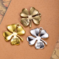 Pendentif porte-bonheur trèfle à quatre feuilles en bronze antique doré, estampillé « Good Luck », pour bracelet de la Saint-Patrick