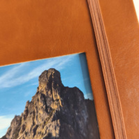 Carnet A5 en PU rouge personnalisé avec fenêtre découpée élégante et cadre photo pour fournitures de bureau, cadeaux d'affaires