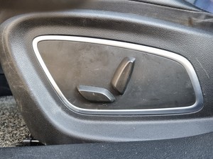 Sedán Gris 2019 SM6 Gasolina Automático Sin Accidentes Limpio Tamaño Mediano Asequible Kilometraje Real Coche Usado Coreano en Venta - Product Image 4