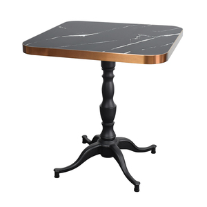 <span class=keywords><strong>Table</strong></span> à manger carrée en porcelaine marbrée noire avec piétement en <span class=keywords><strong>fonte</strong></span> antique à 4 pattes - Product Image 3