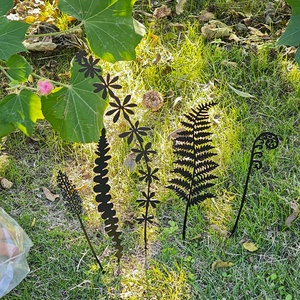 Plantes artificielles, accessoires rustiques, décorations, piquets décoratifs en métal, pots de sculpture artificielle en métal poli, découpés au laser - Product Image 1
