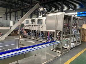 Linea di Produzione per <span class=keywords><strong>Acqua</strong></span> <span class=keywords><strong>in</strong></span> Bottiglia, Impianto Automatico di Riempimento per <span class=keywords><strong>Acqua</strong></span> Pura e Minerale - Product Image 2