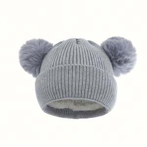 Gorro de Punto Cálido para Niños con 2 Pompones, Gorro de Invierno para Niños y Bebés, Bordado 3D, Uso Comercial - Product Image 3