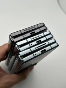 โทรศัพท์มือถือของแท้ Samsung <span class=keywords><strong>Z</strong></span> Folold <span class=keywords><strong>4</strong></span> 5G พับได้สมาร์ทโฟน <span class=keywords><strong>Z</strong></span> <span class=keywords><strong>4</strong></span> 12 + 256GB/ 12 + <span class=keywords><strong>512GB</strong></span> พร้อมกล่องปิดผนึกและอุปกรณ์เสริม - Product Image 4