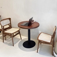 Ensemble table et chaises de café en bois massif, design nordique, dossier en rotin tressé, pour salons de thé/desserts commerciaux et mobilier de maison