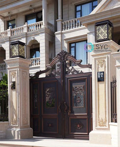 Puerta principal <span class=keywords><strong>de</strong></span> <span class=keywords><strong>hierro</strong></span> forjado personalizada <span class=keywords><strong>de</strong></span> lujo para acceso a Villa, entrada deslizante modelada en 3D, superficie recubierta <span class=keywords><strong>de</strong></span> <span class=keywords><strong>madera</strong></span> tratada a presión <span class=keywords><strong>de</strong></span> aluminio - Product Image 6