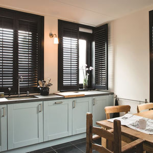 Volets de fenêtre en <span class=keywords><strong>baie</strong></span> style australien européen américain <span class=keywords><strong>sur</strong></span> <span class=keywords><strong>mesure</strong></span> obturateur de plantation en bois et <span class=keywords><strong>pvc</strong></span> pour fenêtre - Product Image 5